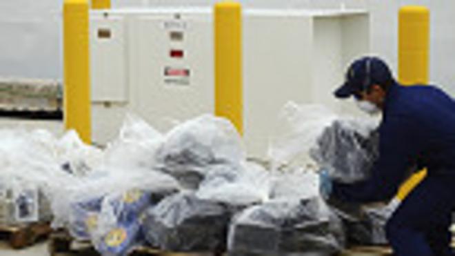 guardia costera con cargamento de droga en Miami