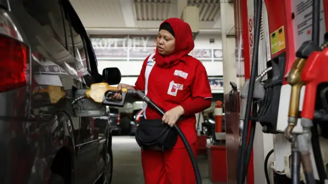 harga bbm, bbm turun, subsidi bbm, indonesia, bensin, solar