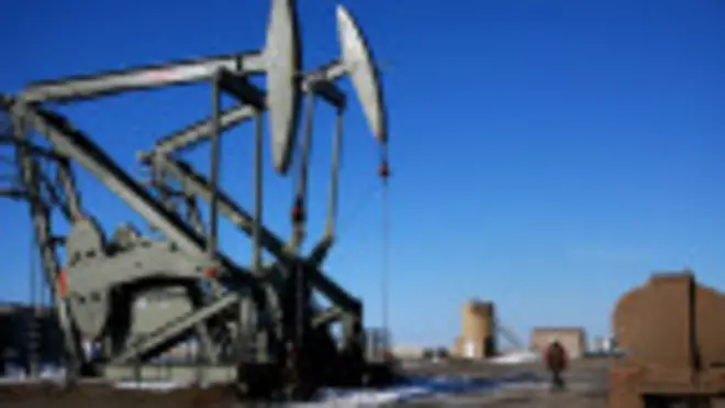 Цена на нефть Brent упала ниже 57 долларов за баррель