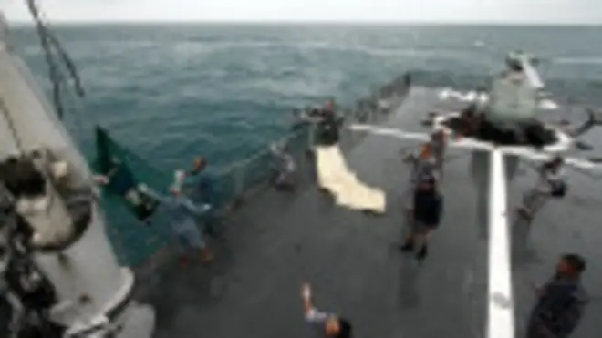 AirAsia: на місці катастрофи погіршилася погода