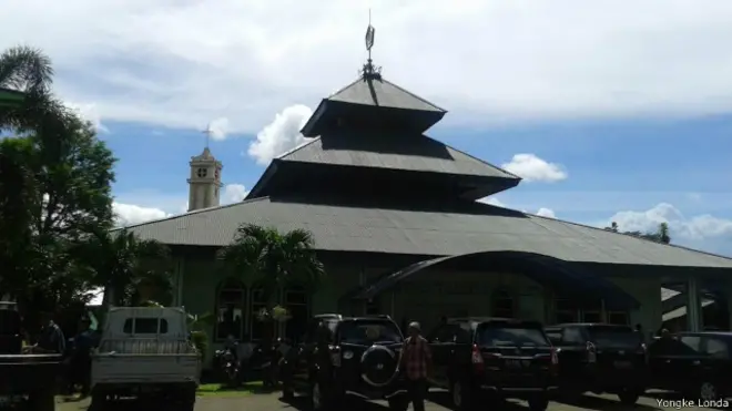 masjid, gereja, manado