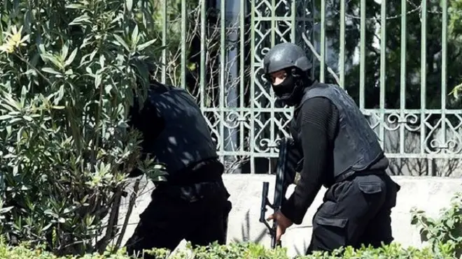 बंदूकधारी हमलावर