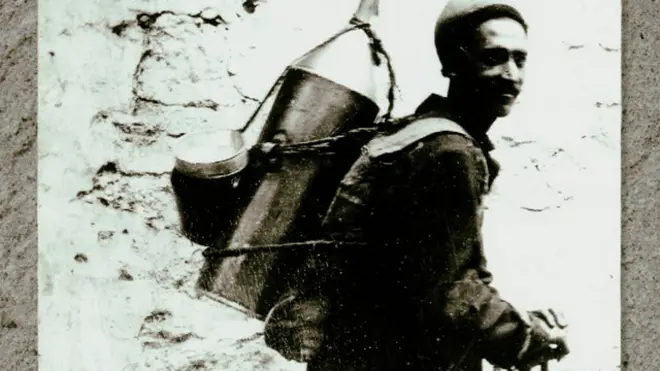 Уличный торговец керосином. Баку. Фото из архива