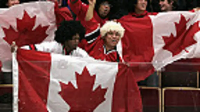 Хоккей: сборные США и Канады вышли в полуфинал ЧМ-2015