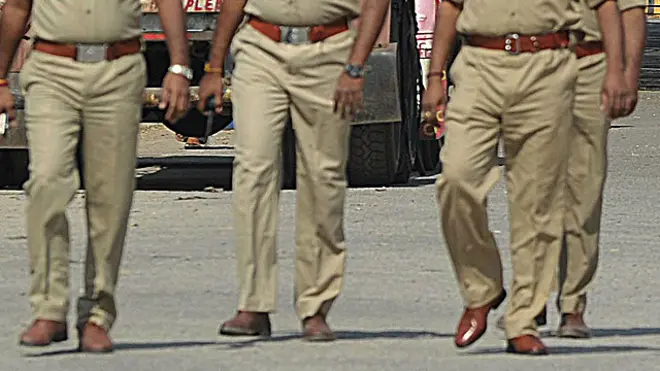 चंदन लड़की चोरों की हत्या