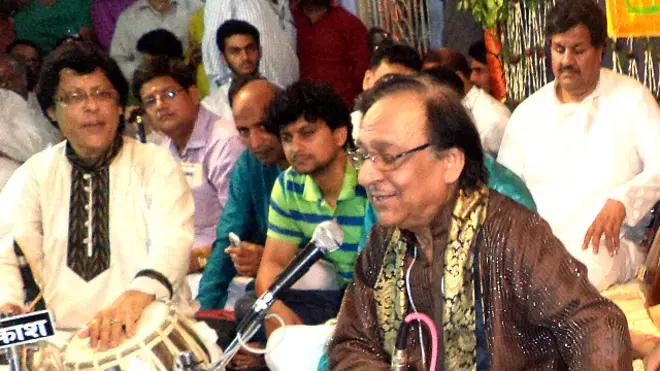 संकट मोचन मंदिर के कार्यक्रम में ग़ुलाम अली