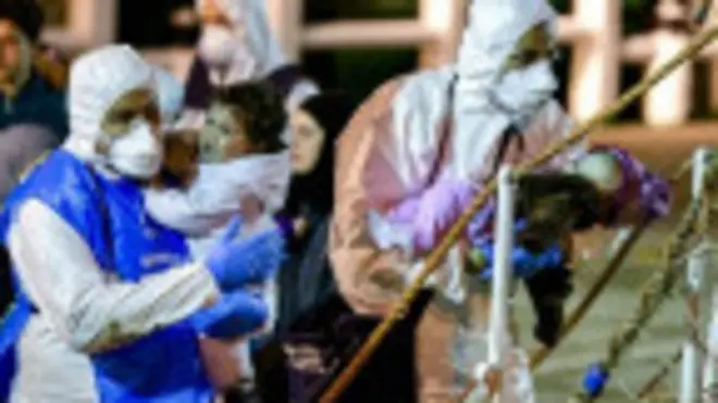 У берегов Греции перевернулось судно с мигрантами