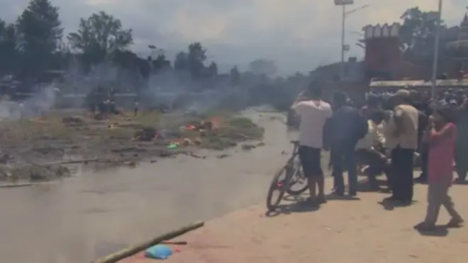 Катманду в дыму от погребальных костров