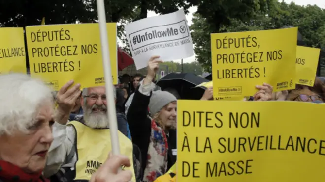 uu surveillance prancis