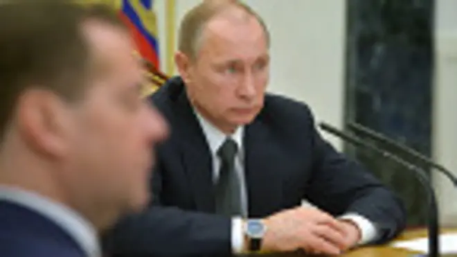 Путін на параді закликав до пильності