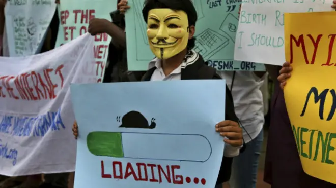 इंटरनेट कम स्पीड दिखाता एक पोस्टर