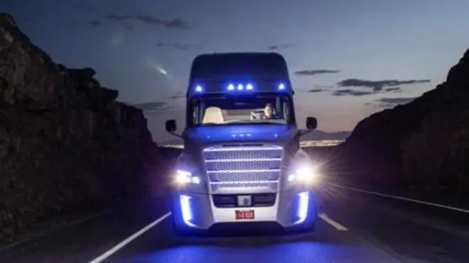 स्वचालित ट्रक