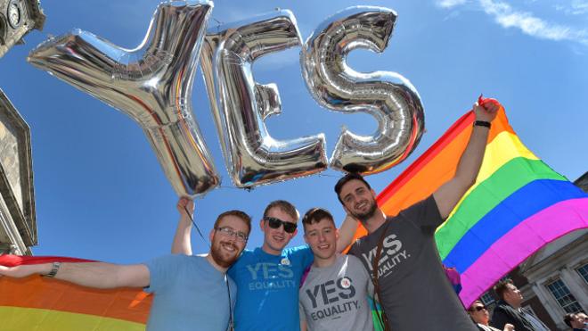 Сторонники легализации однополых браков в Ирландии