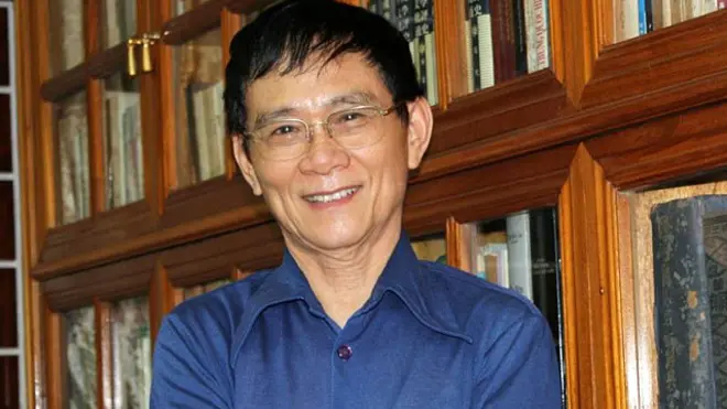 Giáo sư Huệ Chi