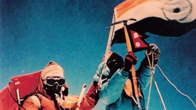 मेजर अहलूवालिया, फू दोरजी एवरेस्ट पर