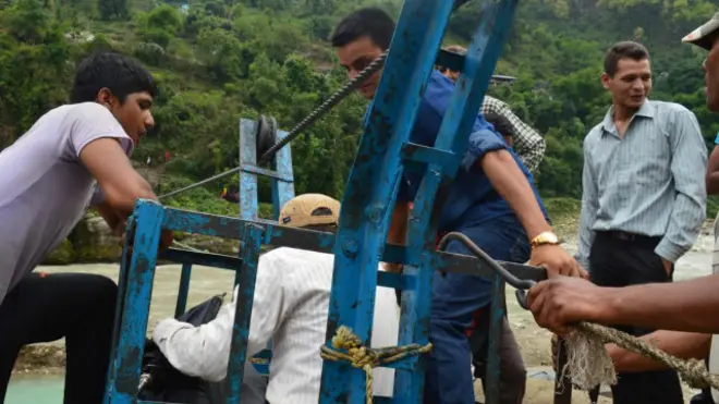 जौलजीवी में पैदल पुल