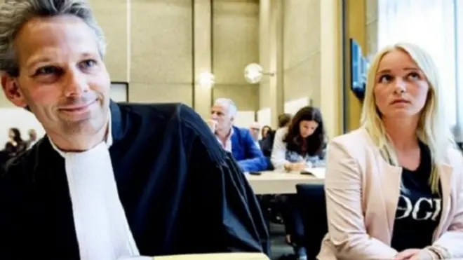 फ़ेसबुक रिवेंज पोर्न