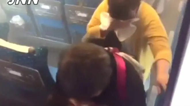 Tàu siêu tốc Nhật bị cháy vì một người tự thiêu trên tàu