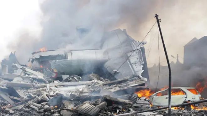 medan, hercules, indonesia, pesawat, tni, saksi, jatuh