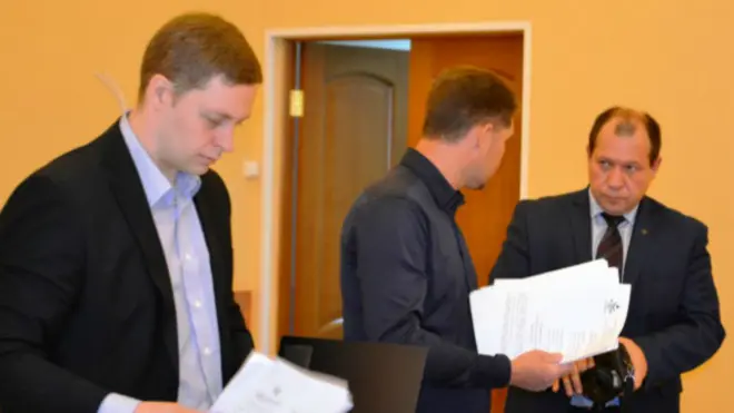 Игорь Каляпин (справа)