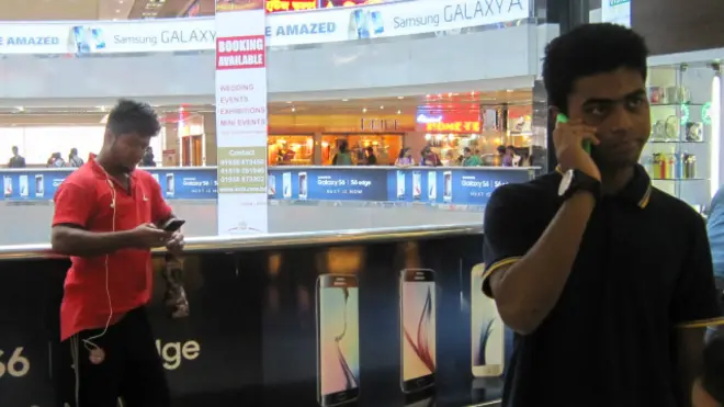 मोबाइल फोन ऐप्स