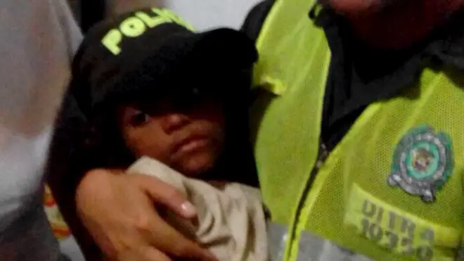 कोलंबिया के जंगल में खोई बच्ची