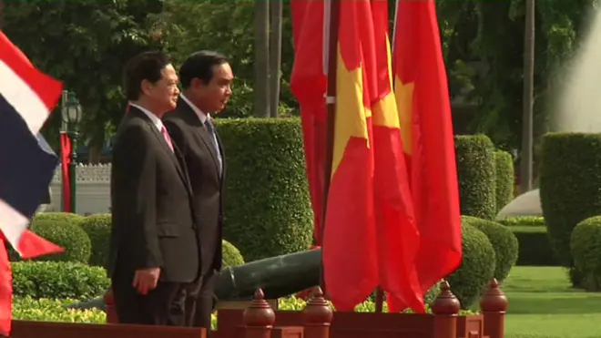 Thủ tướng Việt Nam Nguyễn Tấn Dũng và Thủ tướng Thái Lan Prayuth Chan-ocha, 23/07/2015 tại thủ đô Bangkok, Thái Lan