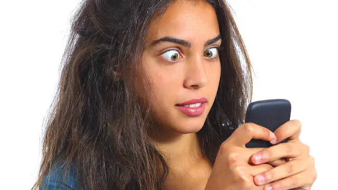 महिला, मोबाइल फ़ोन के साथ