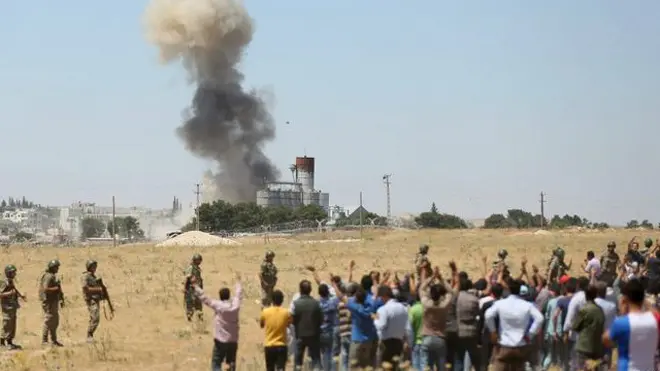 Авиаудар США по Кобани, вид с турецкой стороны