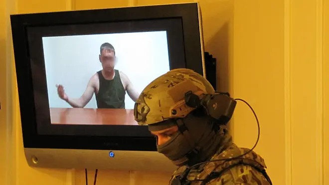 Согласно СБУ, арестованного зовут Владимир Старков, он назвался майором российской армии.