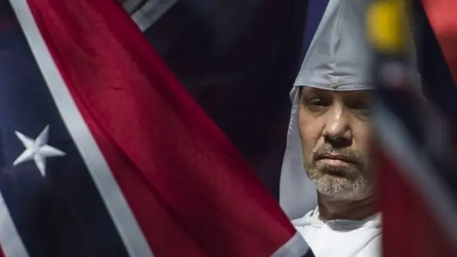 Manifestante en Charlottesville