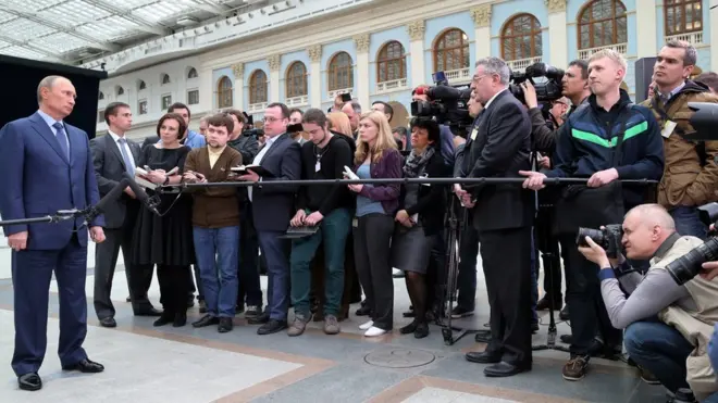 Телемост 25 апреля 2013 года в москоском Гостином дворе был рекордным по продолжительности