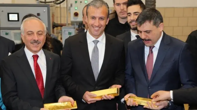 Venezuelan Vice President El Aissami (C) visited Ahlatci gold refinery in Corum, Turkey, on 16 January