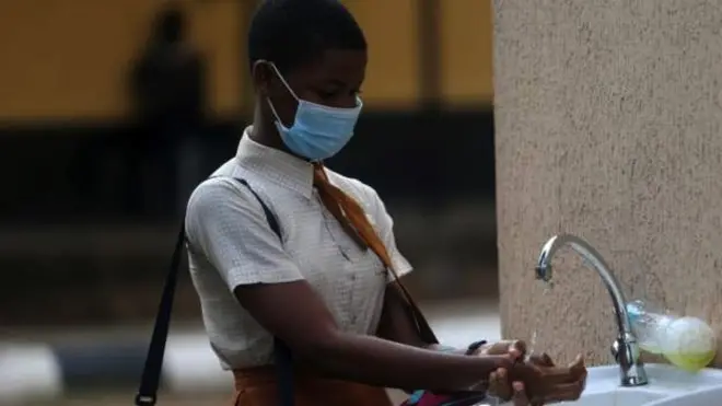 ኢዳ እትሕጸብ ተምሃሪት