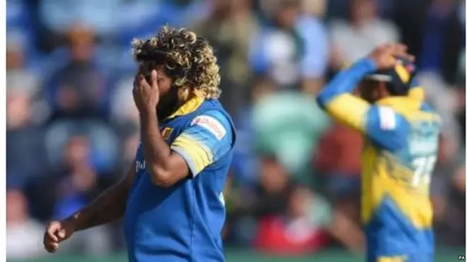 උඩපන්දුවක් ගිලිහුණු අවස්ථාවක්