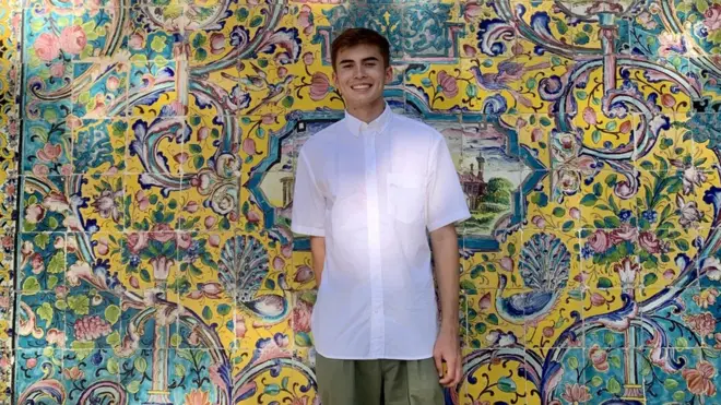 Мики О Коннел Эронда тушган сурат