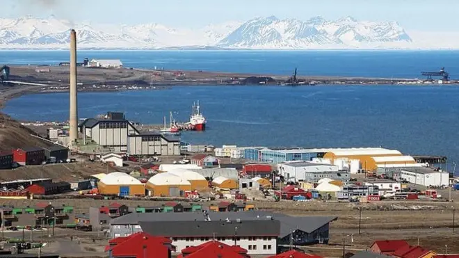 Magaalada Longyearbyen ee dalka Norway