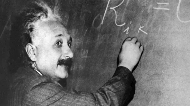 A Teoria da Relatividadeconcurso da lotofácilAlbert Einstein é um pilar da física moderna que transformou o entendimento sobre espaço, tempo e gravidade