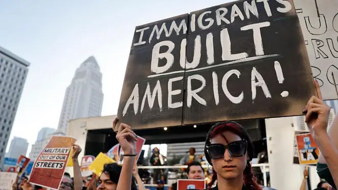 protesta contra las redadas de ICE en EE.UU. 