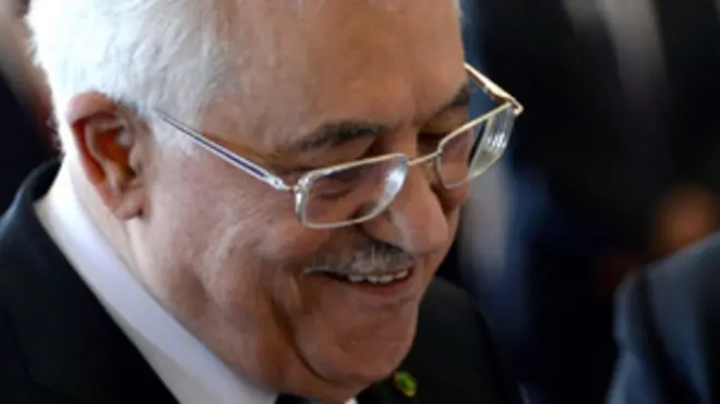 أجرى محمود عباس أبو مازن سلسلة من الاتصالات بعدد من زعماء العالم مستهدفا الضغط من أجل منع القرار المحتمل لترامب بالاعتراف رسميا بالقدس عاصمة لإسرائيل