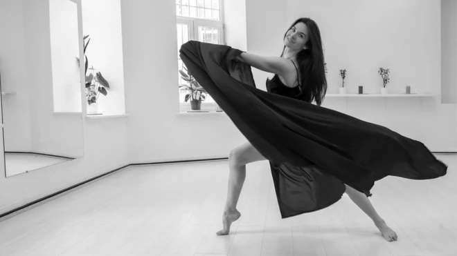 ویلینتیا پروفیشنل کوریوگرافر ہیں اور ایک ڈانس سٹوڈیو چلاتی ہیں