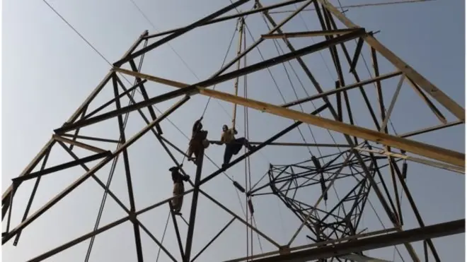 کراچی میں بجلی کا بحران کافی عرصے سے وقفے وقفے سے جاری ہے