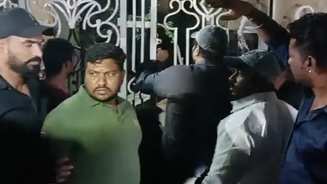 మోహన్ బాబు ఇంట్లో వివాదం