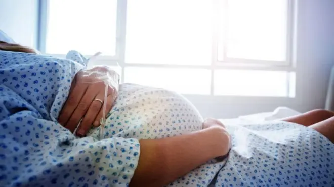 మహిళ కడుపులో బ్యాండేజ్ ఉంచి ఆపరేషన్