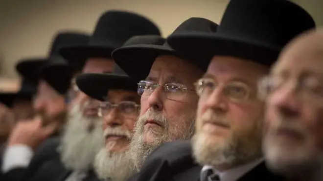 حاخامات في بريطانيا