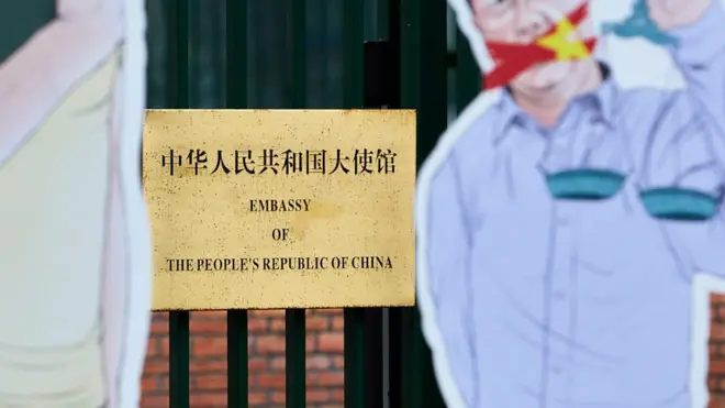 荷蘭海牙人權活動人士在中國大使館門前示威（26/1/2022）