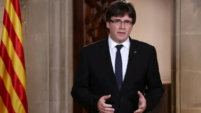 Catalan Regional President Puigdemont makes an statement at Generalitat Palace in Barcelona (4 October)