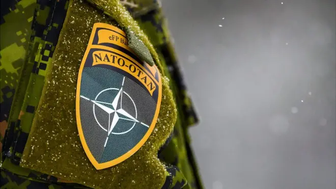 солдат НАТО на учениях в Латвии