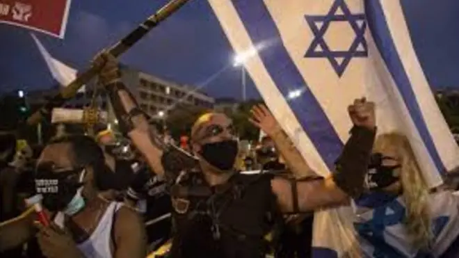 الضفة وإسرائيل والسعودية.. الإصابات ترتفع والإغلاق إلى متى يستمر؟