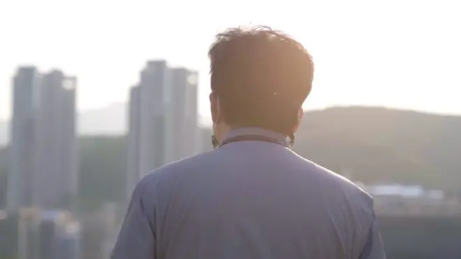 그는 이주 택지 공급의 부당함을 항의하다 대장동 개발 주체인 성남의 뜰로부터 4차례에 걸쳐 민형사 소송을 당했다.